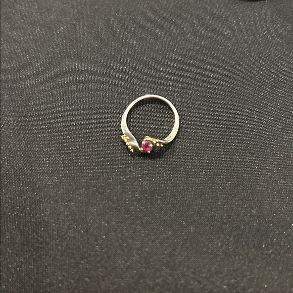 handmade Jewelry - Delicate 14k Gold Twist Ring with Ruby-Red Stone